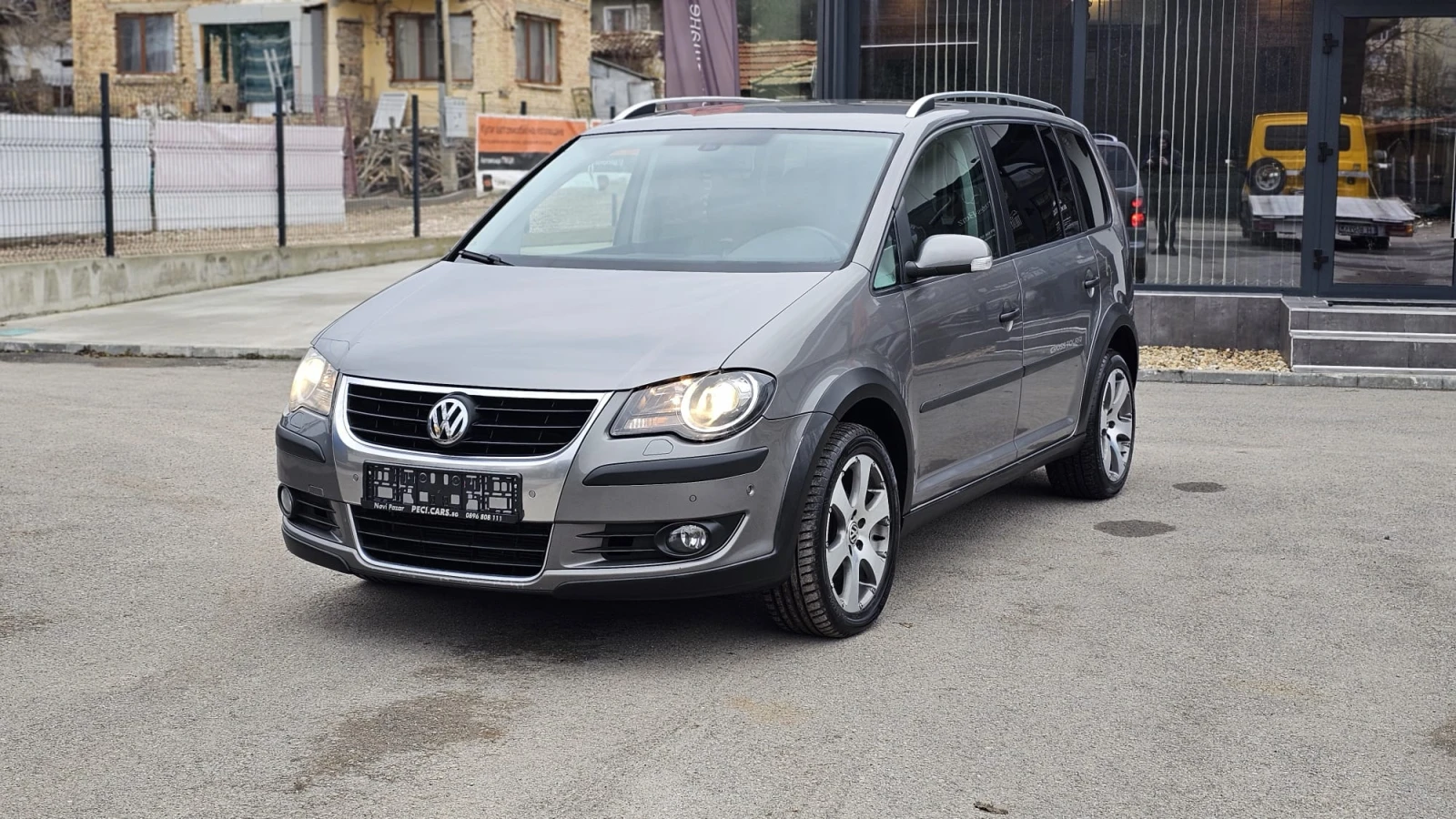 VW Touran CROSS 2.0TDi 8Valve 6SP-ТОП СЪСТ-ЛИЗИНГ - изображение 3