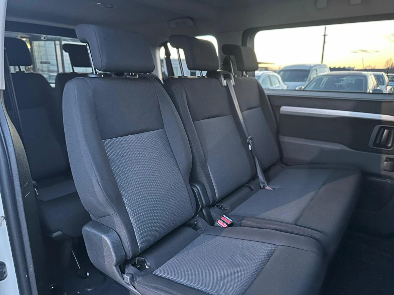 Toyota Proace City / VERSO / 8+ 1 / 75 KWh / ������������ / TOP / | Mobile.bg � ����������� 12