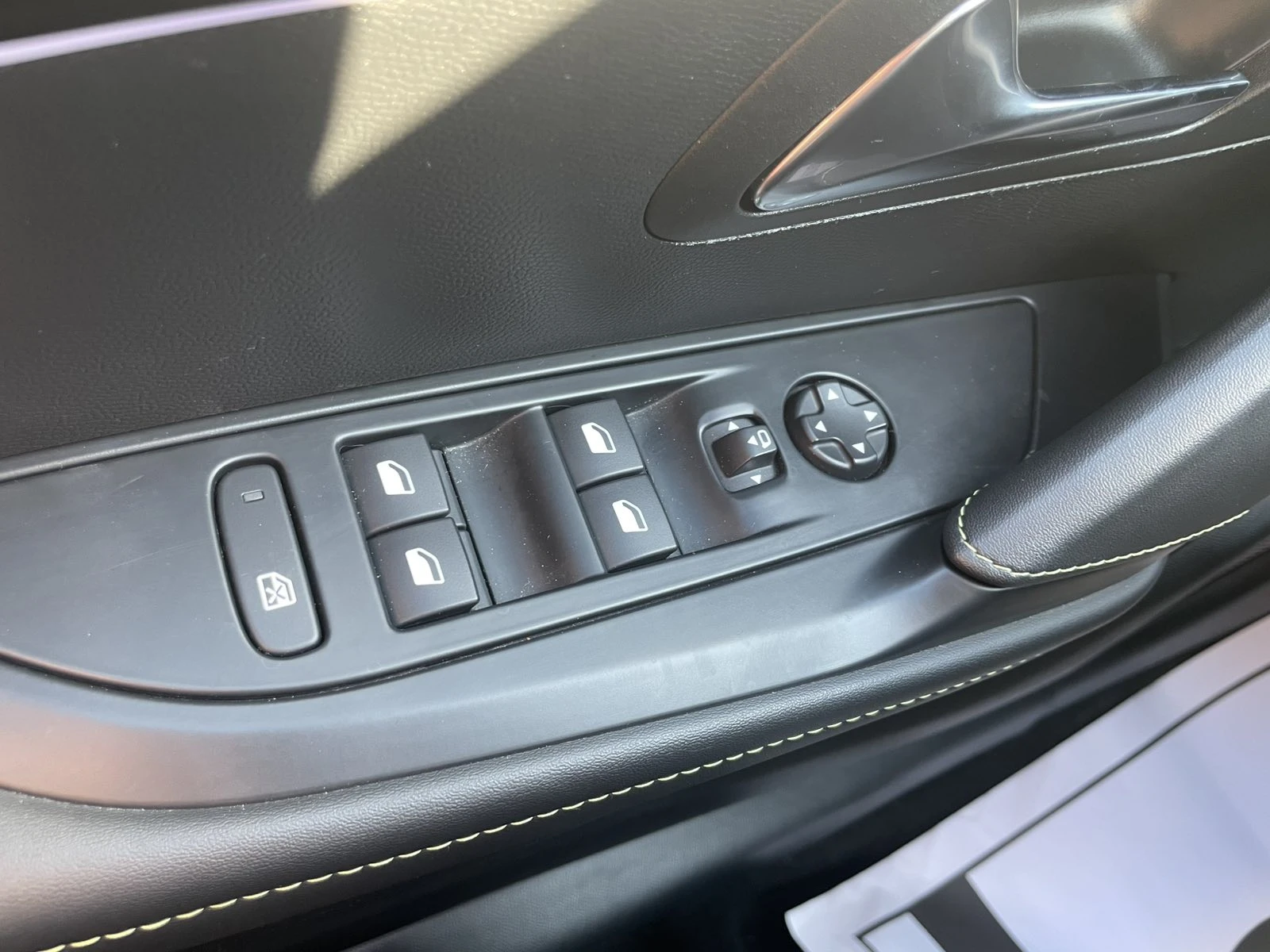 Peugeot 208 GT HYBRID | Mobile.bg � ����������� 16