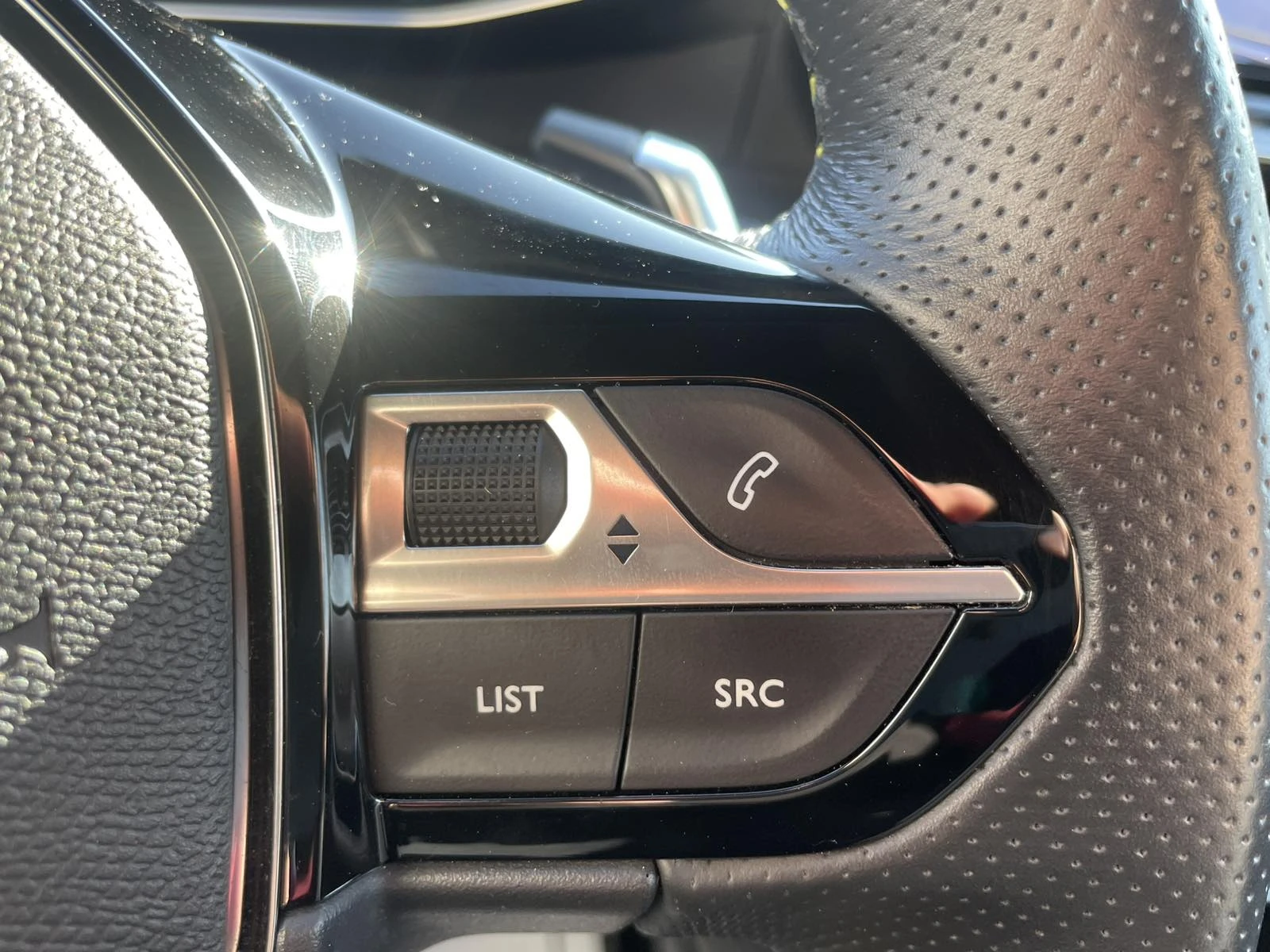 Peugeot 208 GT HYBRID | Mobile.bg � ����������� 13