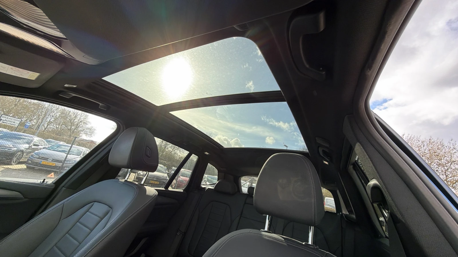 BMW iX3, снимка 9 - Автомобили и джипове - 53960878