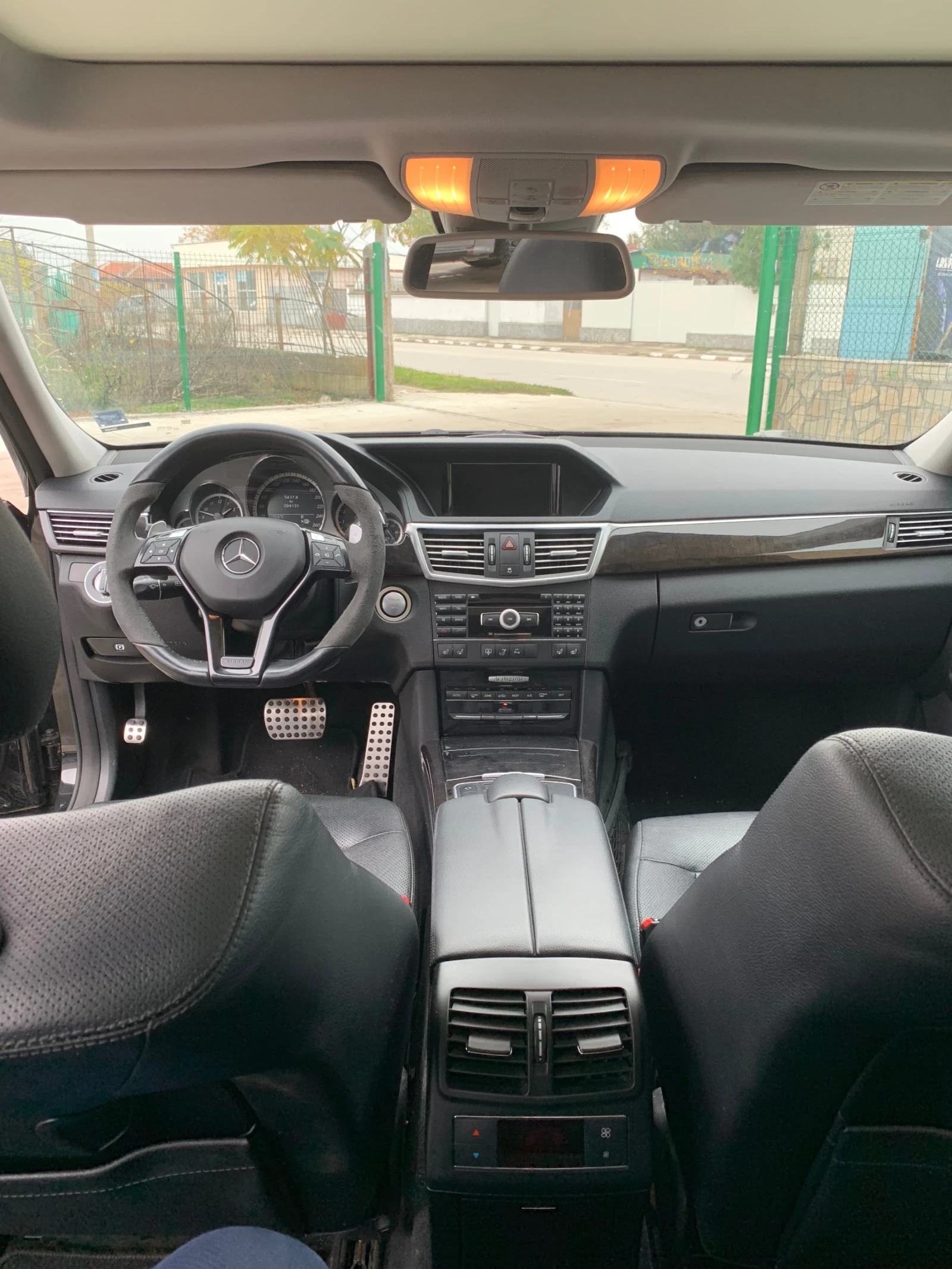 Mercedes-Benz E 350, снимка 11 - Автомобили и джипове - 54035544