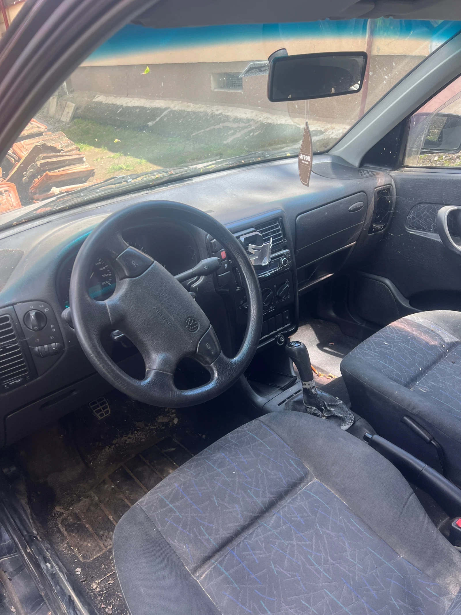 VW Polo 1.9 Tdi, снимка 3 - Автомобили и джипове - 54378915
