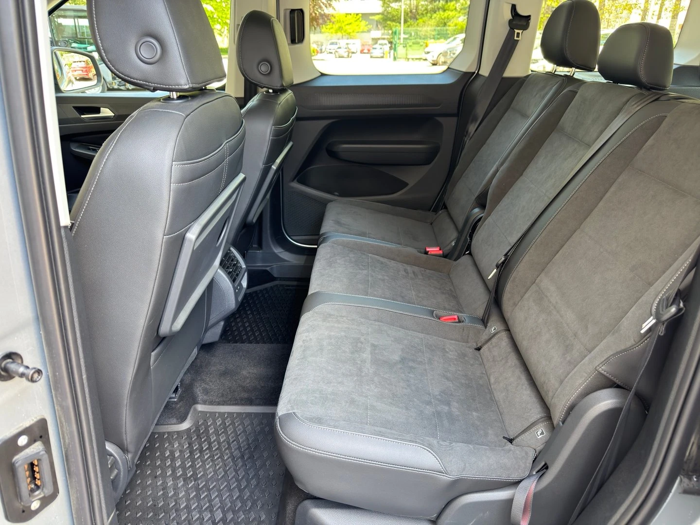 VW Caddy | Mobile.bg � ����������� 12