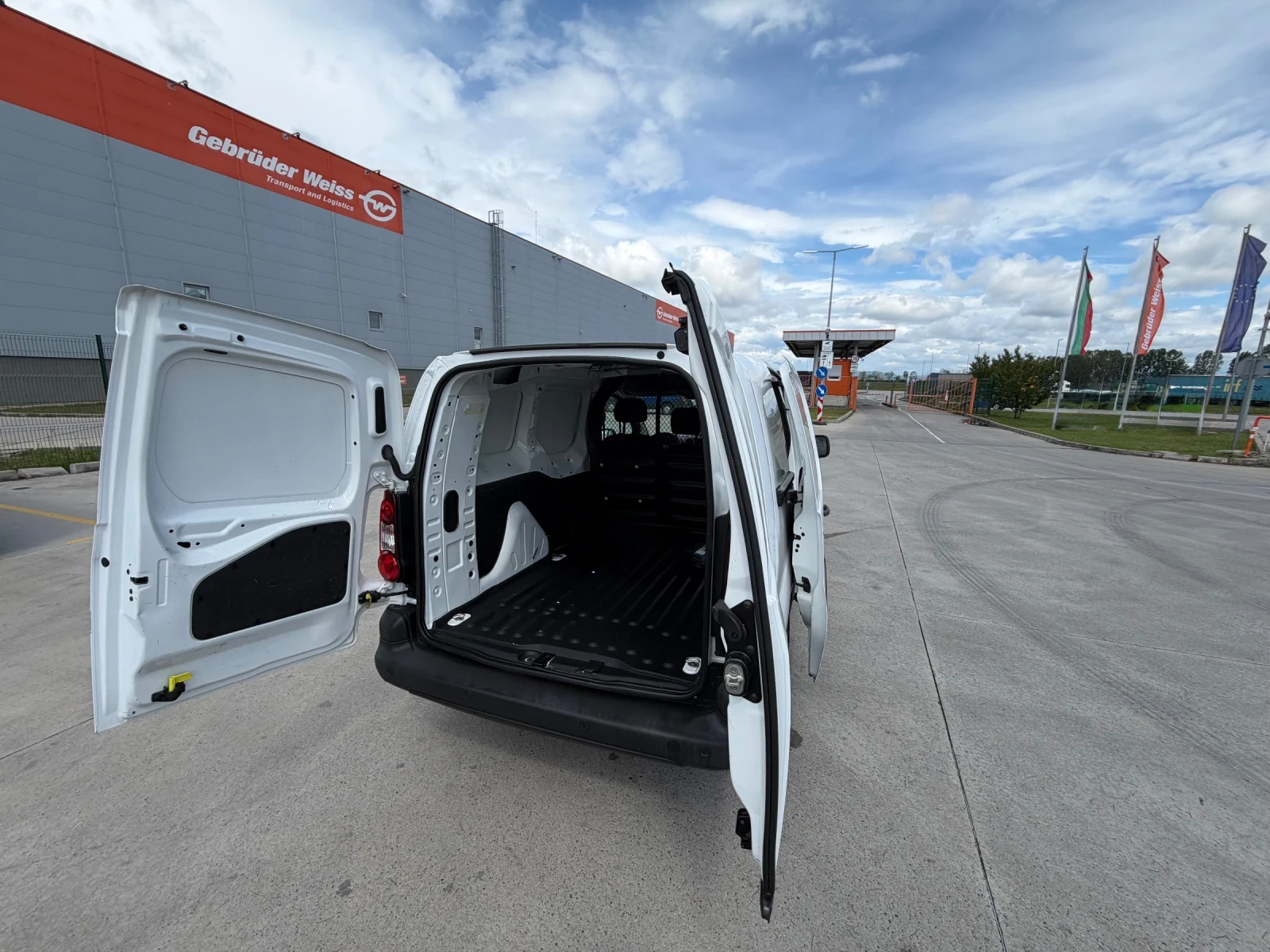 Peugeot Partner Electric Austria, снимка 14 - Автомобили и джипове - 54654860