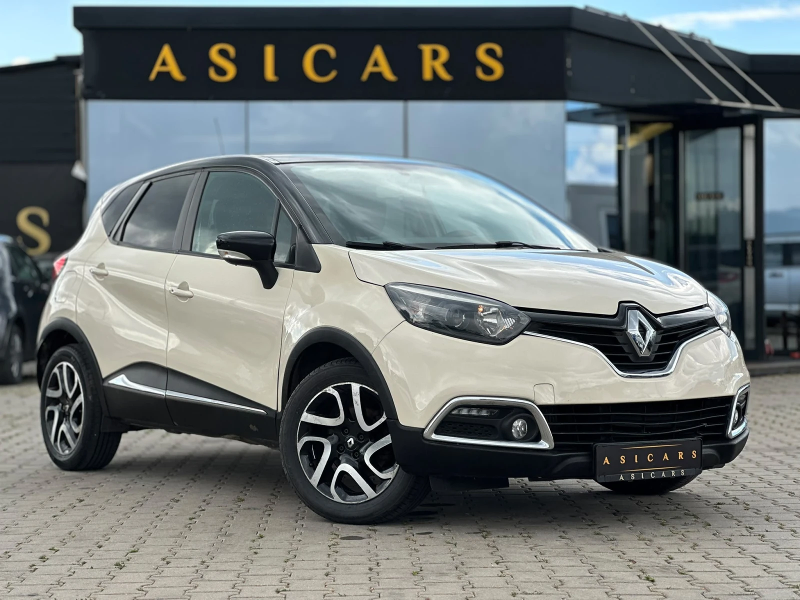 Renault Captur /1.5D / EURO 5 / NAVI / , снимка 7 - Автомобили и джипове - 55220303