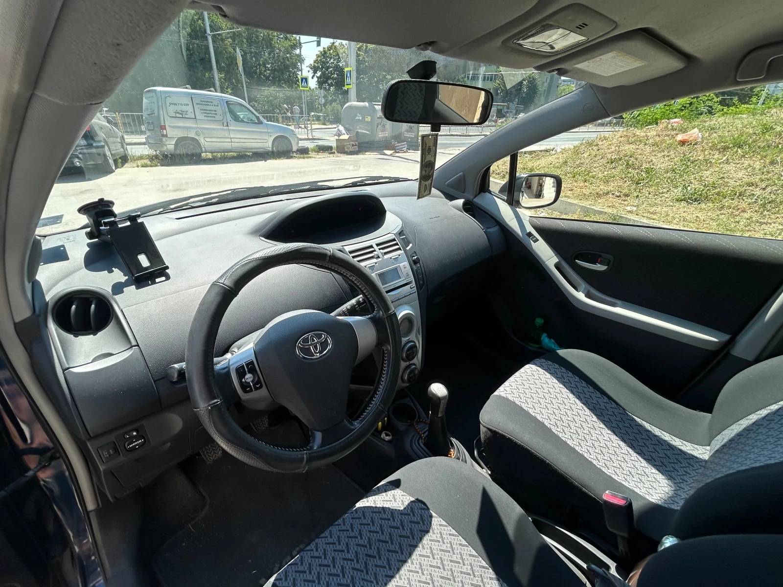 Toyota Yaris, снимка 5 - Автомобили и джипове - 55574408