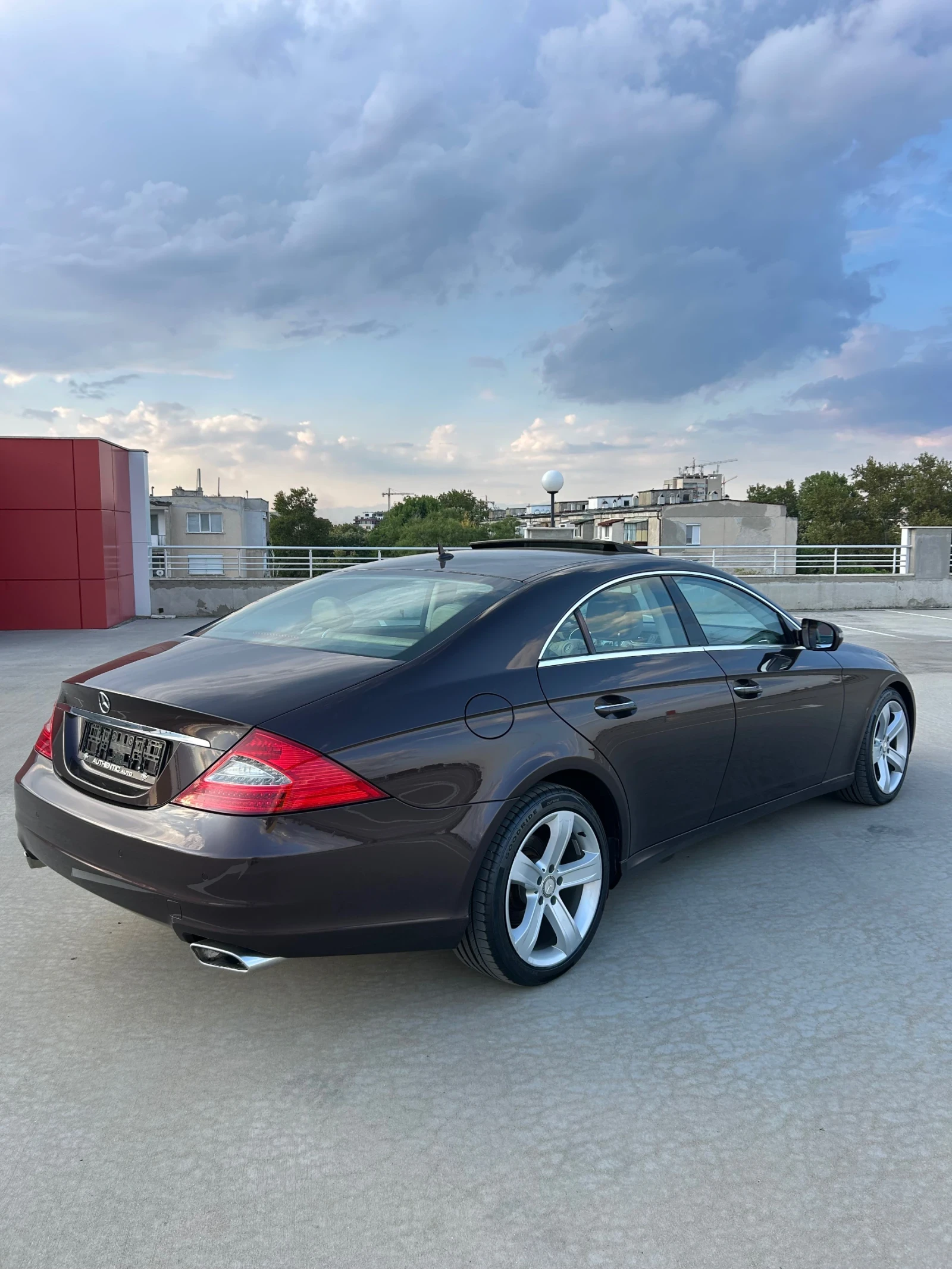 Mercedes-Benz CLS 320 CDI // ФЕЙСЛИФТ//НА ПРУЖИНИ // ОБДУХВАНЕ, снимка 3 - Автомобили и джипове - 55607873
