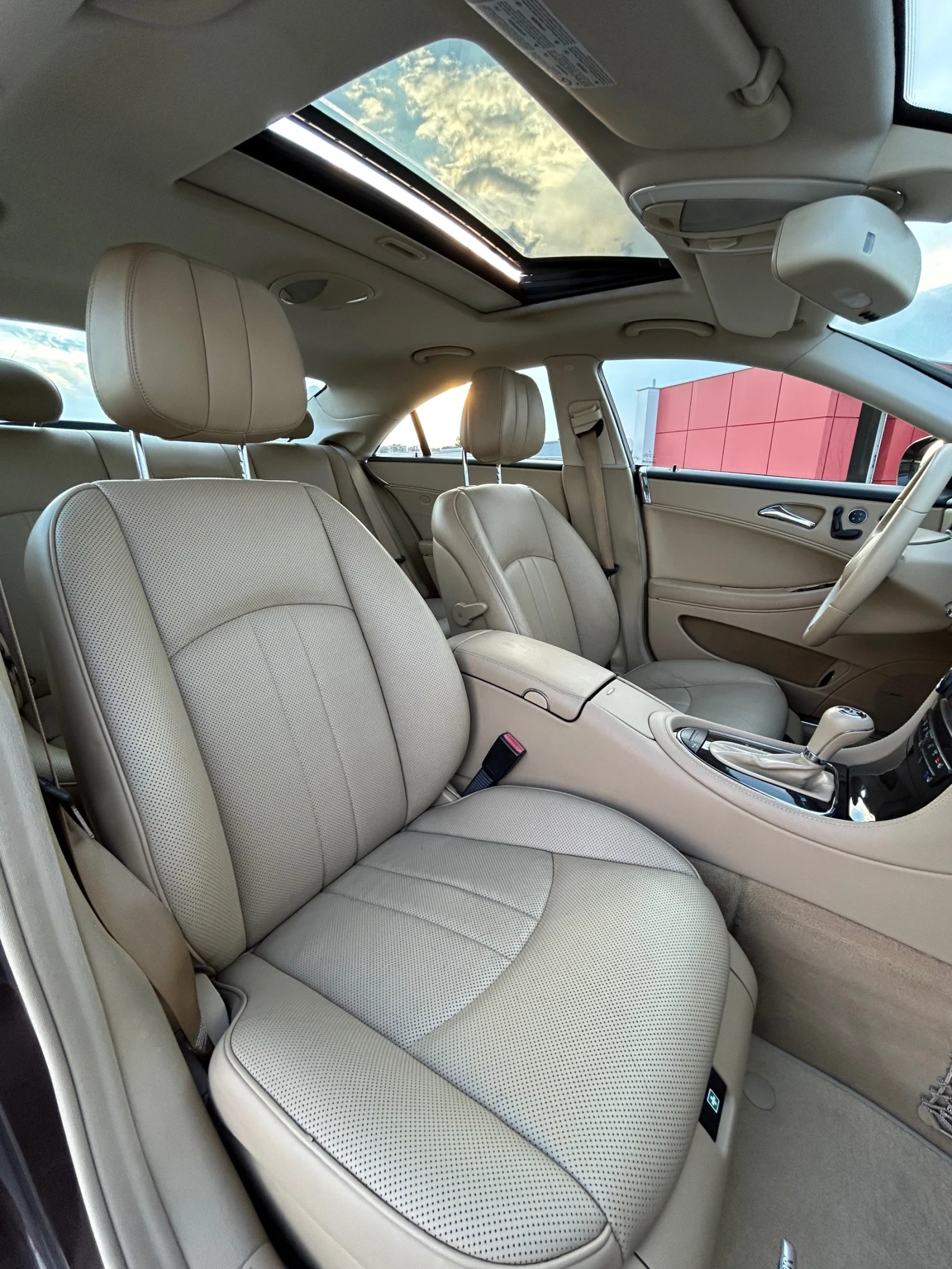 Mercedes-Benz CLS 320 CDI // ФЕЙСЛИФТ//НА ПРУЖИНИ // ОБДУХВАНЕ, снимка 13 - Автомобили и джипове - 55607873
