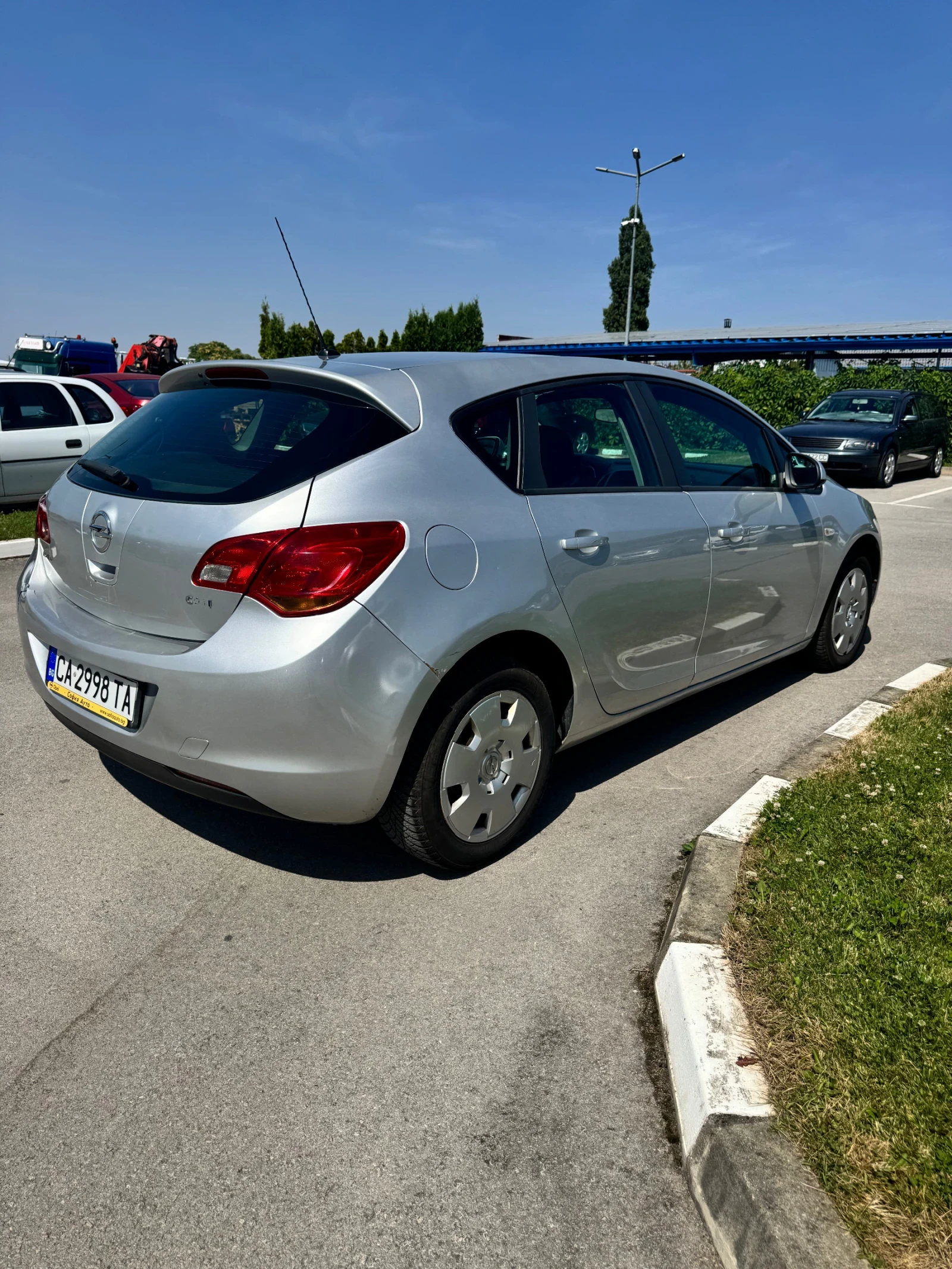 Opel Astra 1.7 CDTI, снимка 6 - Автомобили и джипове - 56656494