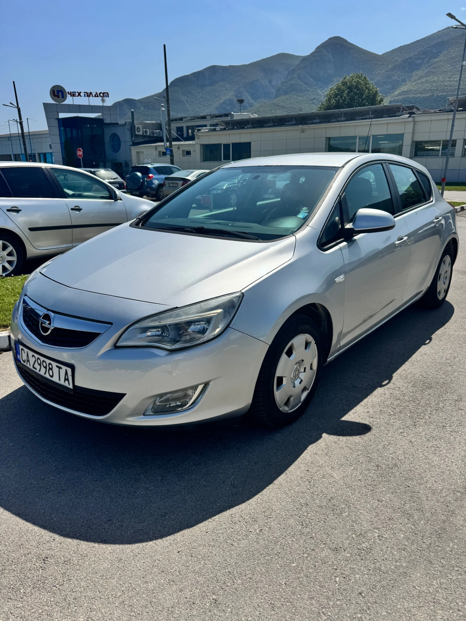 Opel Astra 1.7 CDTI, снимка 3 - Автомобили и джипове - 56656494