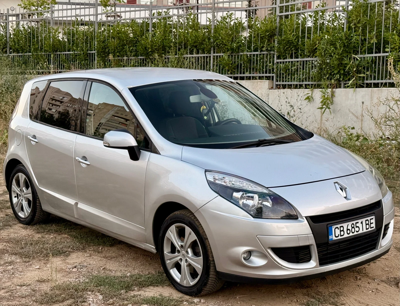 Renault Scenic, снимка 9 - Автомобили и джипове - 56024680