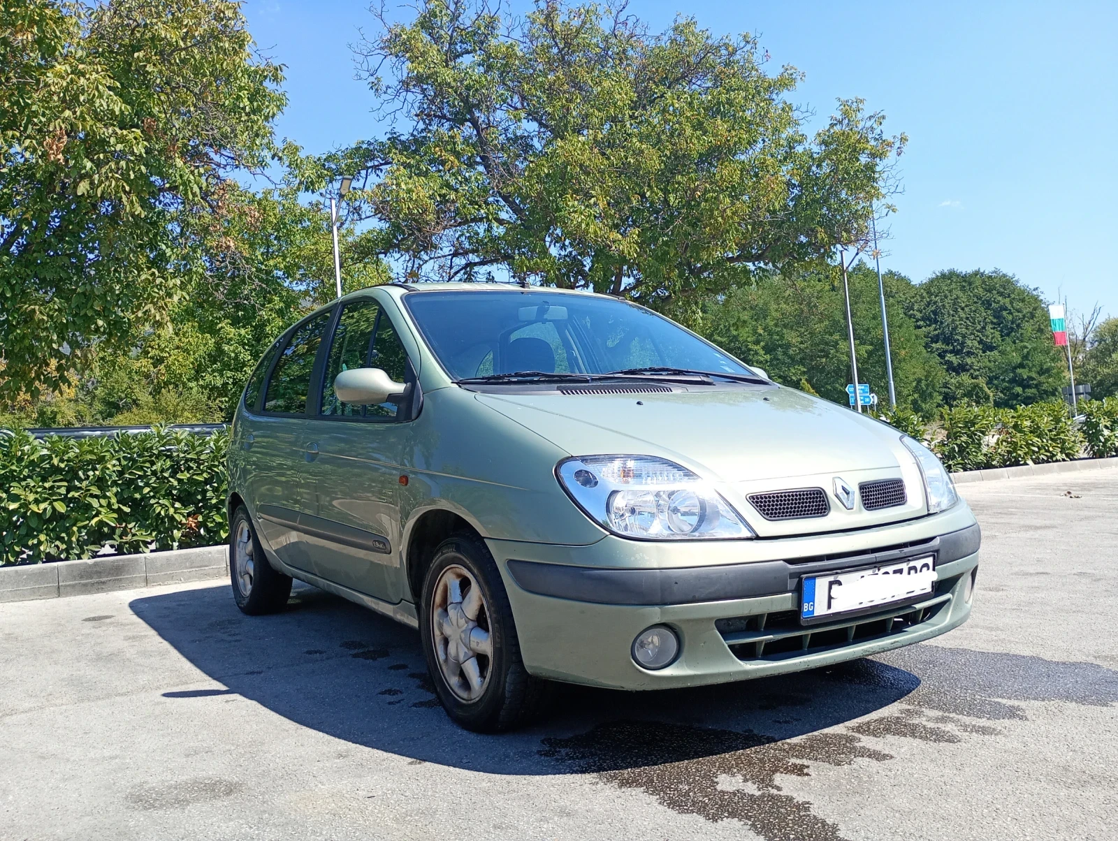 Renault Scenic 1.6 i, снимка 3 - Автомобили и джипове - 56199194