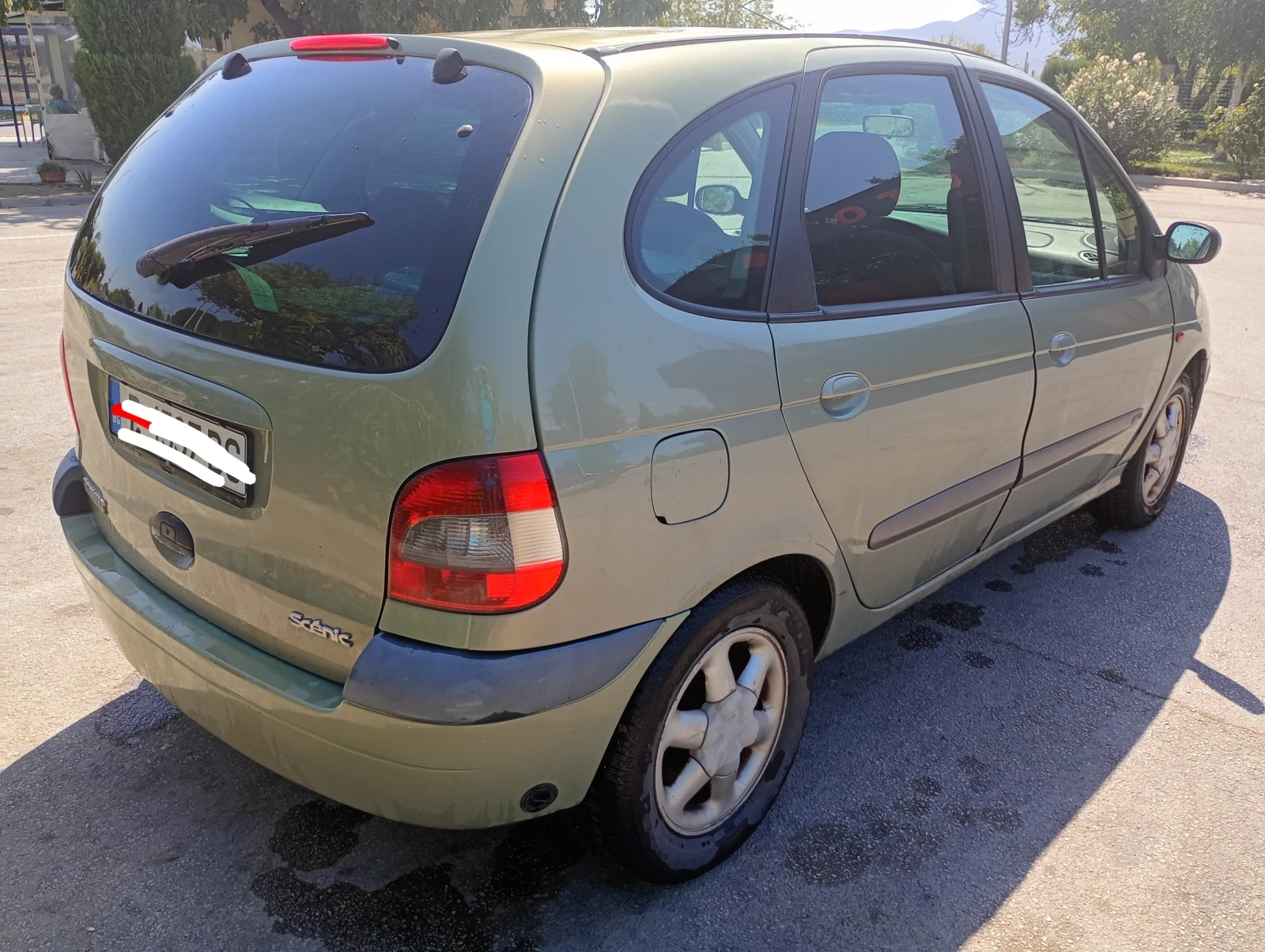 Renault Scenic 1.6 i, снимка 4 - Автомобили и джипове - 56199194
