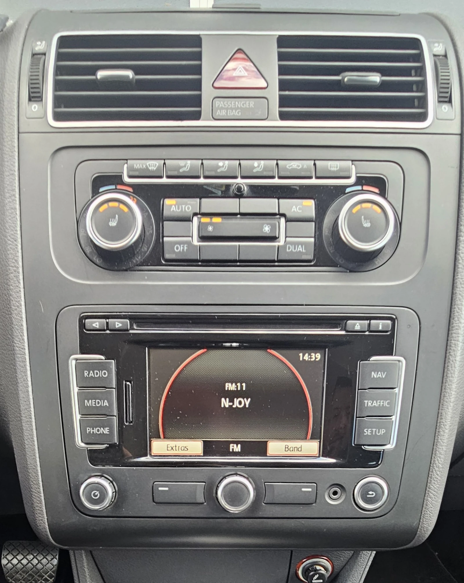 VW Touran CROSS* 2.0 TDI* DSG AUTOMAT* , снимка 11 - Автомобили и джипове - 56246821