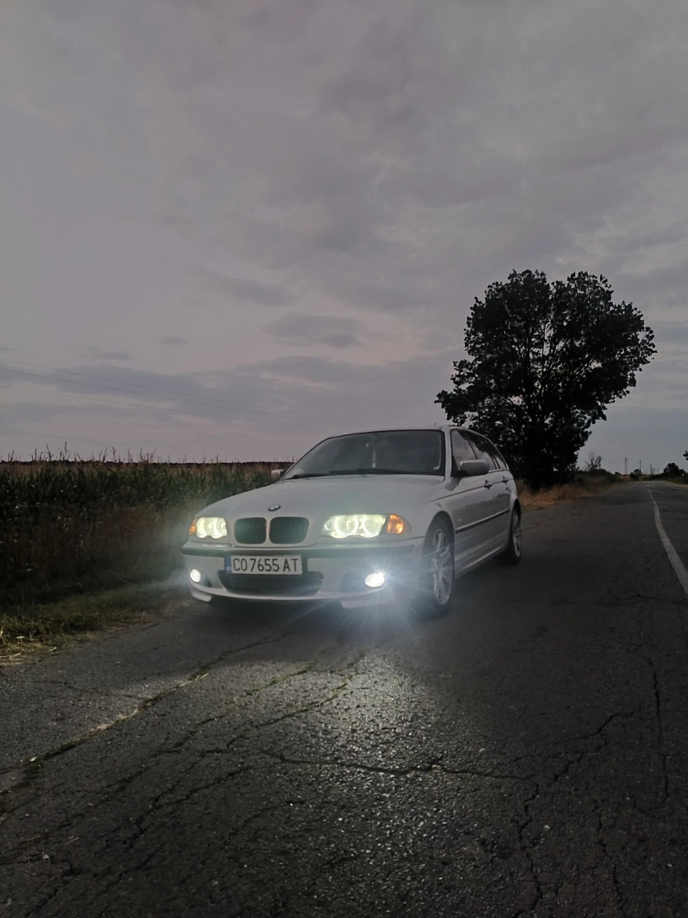 BMW 330, снимка 3 - Автомобили и джипове - 56349442
