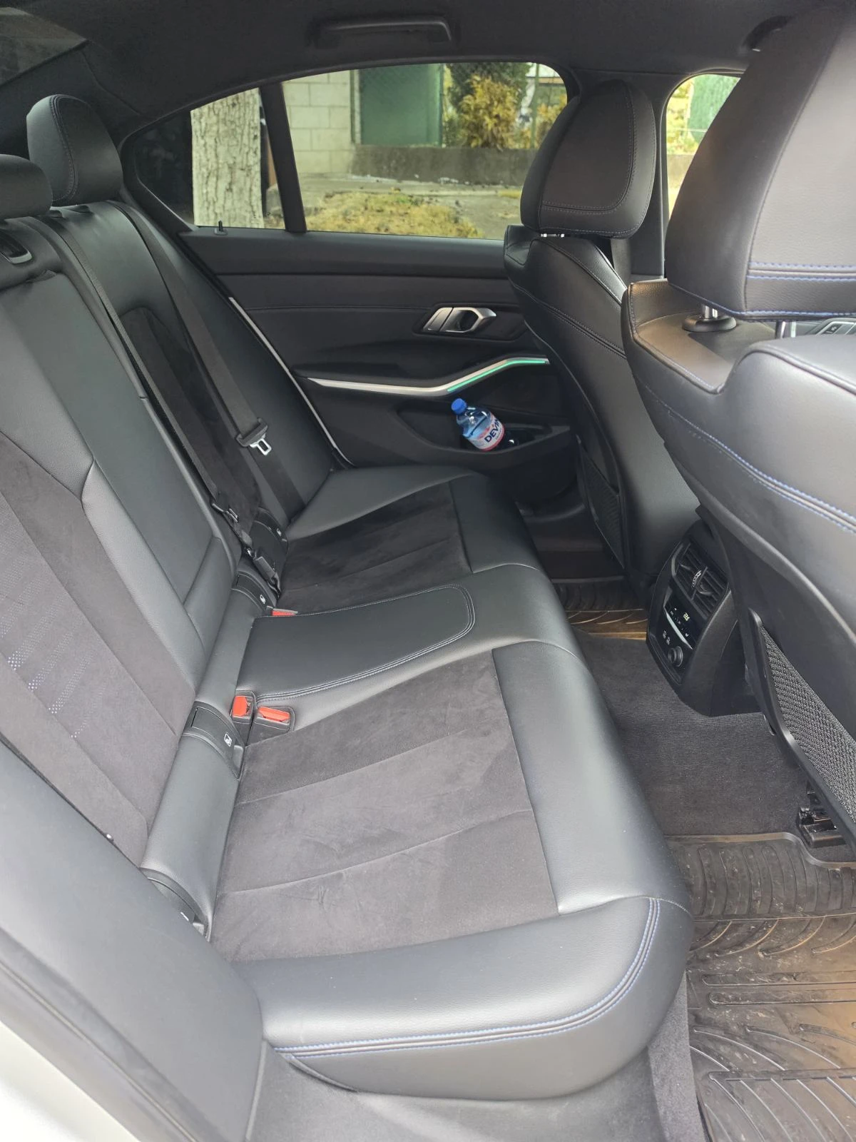BMW 320, снимка 11 - Автомобили и джипове - 56643512