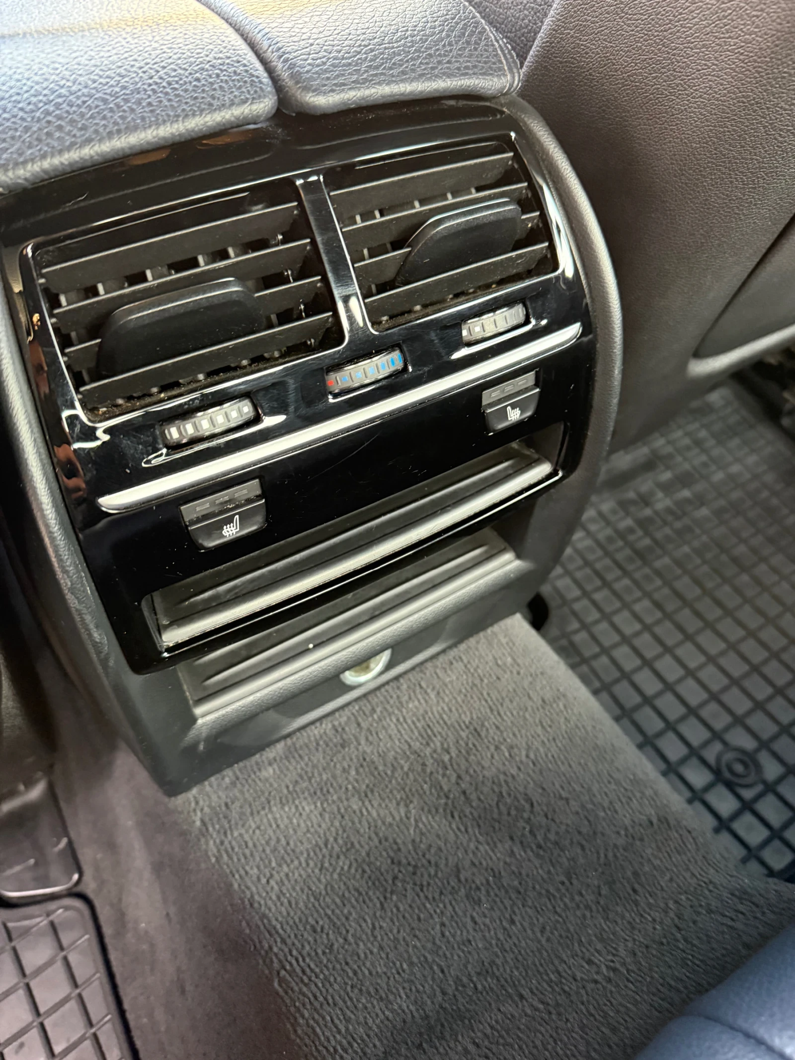 BMW 530 3.0d/4x4/FULL/, снимка 4 - Автомобили и джипове - 56653145