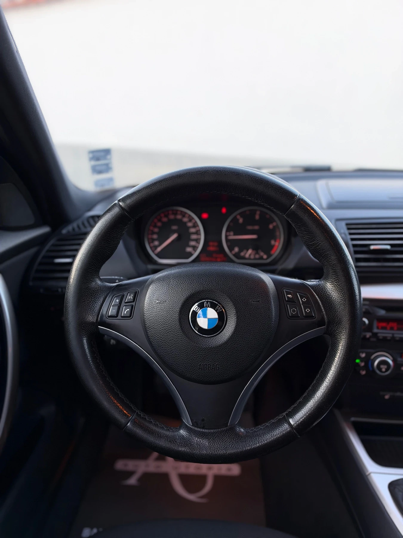 BMW 120 ПОДГРЕВ/РЕКАРО/ПАРКТРОНИК, снимка 8 - Автомобили и джипове - 56683379