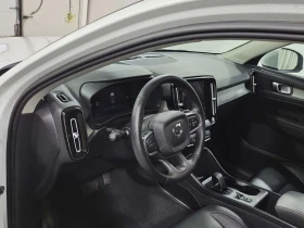 Volvo XC40 CORE  CARFAX, снимка 10