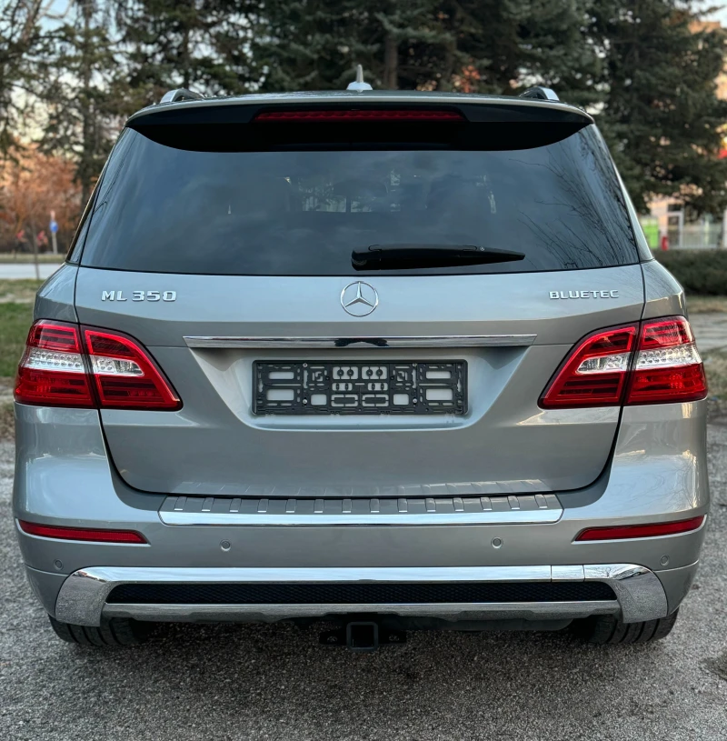 Mercedes-Benz ML 350 125 000км* МАСАЖ* ПОДГРЕВ* 360* ПАНОРАМА* PARK ASS, снимка 5 - Автомобили и джипове - 48310577