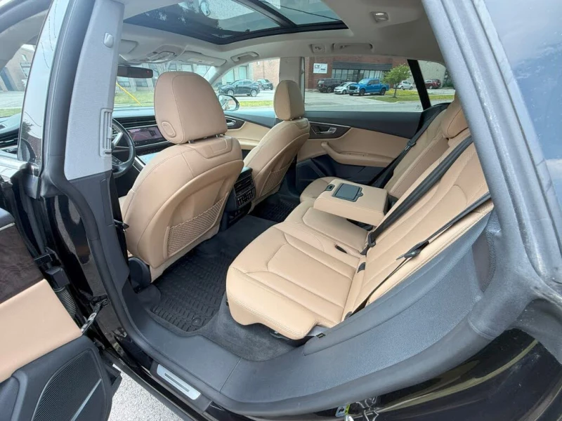 Audi Q8 PROGRESSIVE* DISTRONIK* PANO* BANG&OLUFSEN* KEYLES, снимка 12 - Автомобили и джипове - 52577314