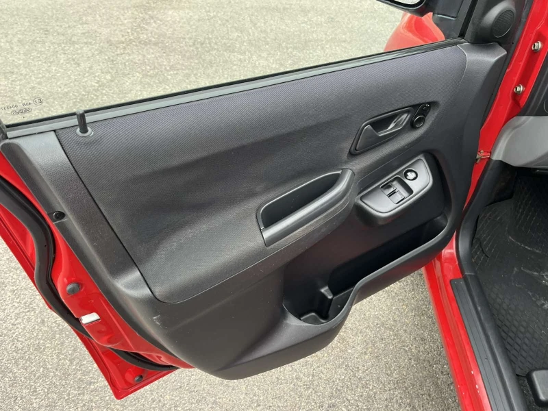 Suzuki Ignis 1.3DDI-S 75кс 101 000км , снимка 7 - Автомобили и джипове - 52831177