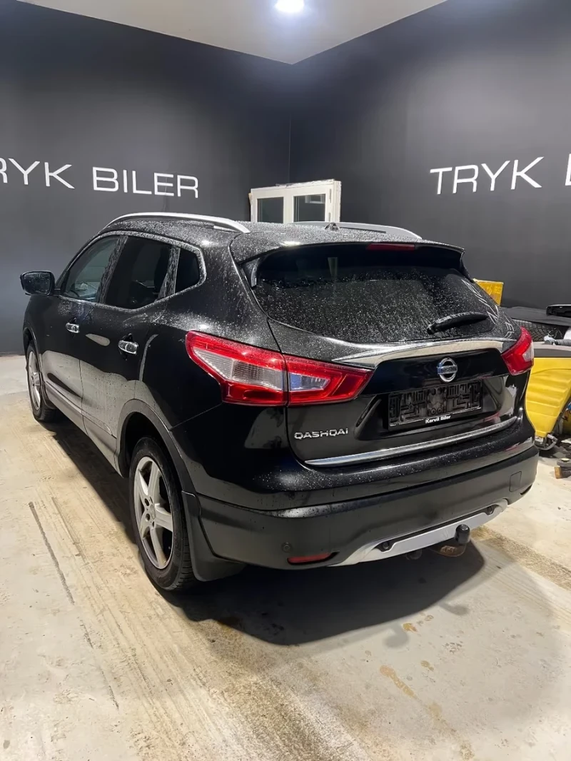 Nissan Qashqai 1.6d Tekna 131ps, снимка 4 - Автомобили и джипове - 52880723