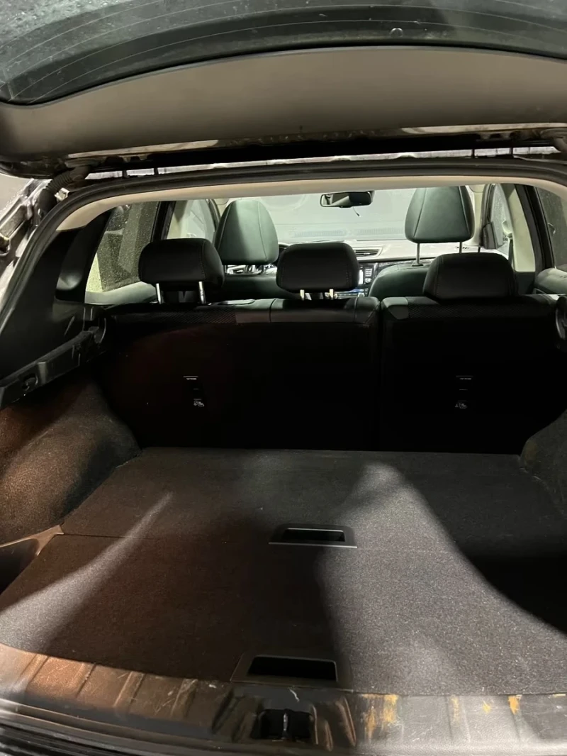 Nissan Qashqai 1.6d Tekna 131ps, снимка 12 - Автомобили и джипове - 52880723