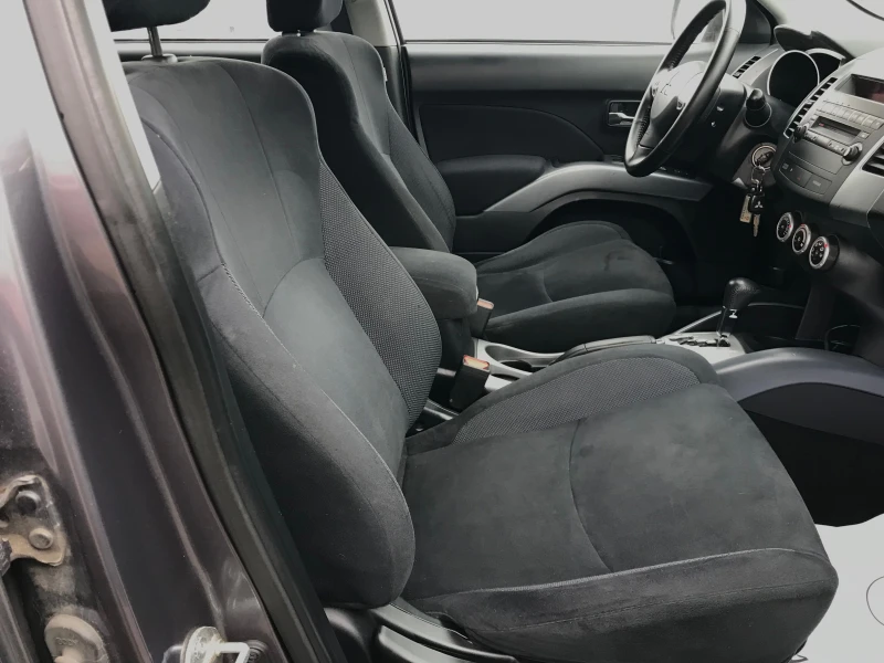 Mitsubishi Outlander 2.4i-170kc.4х4 , AUTOM., снимка 9 - Автомобили и джипове - 53180144