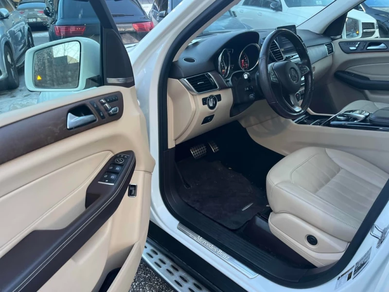 Mercedes-Benz GLE 400 * 4MATIC AWD * CARFAX * Подгреви *  , снимка 14 - Автомобили и джипове - 53264039