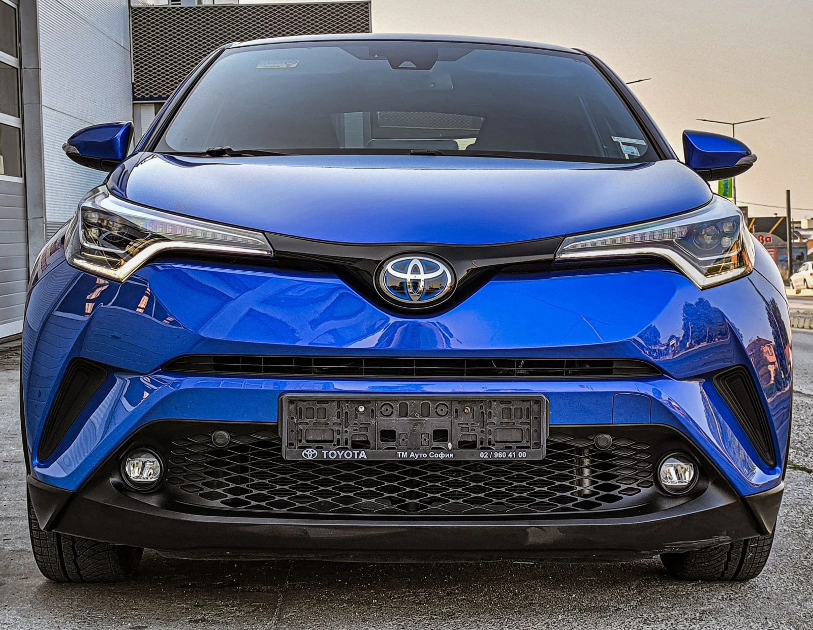 Toyota C-HR Hybrid 63000KM SOL SPORT EDITION  - изображение 2