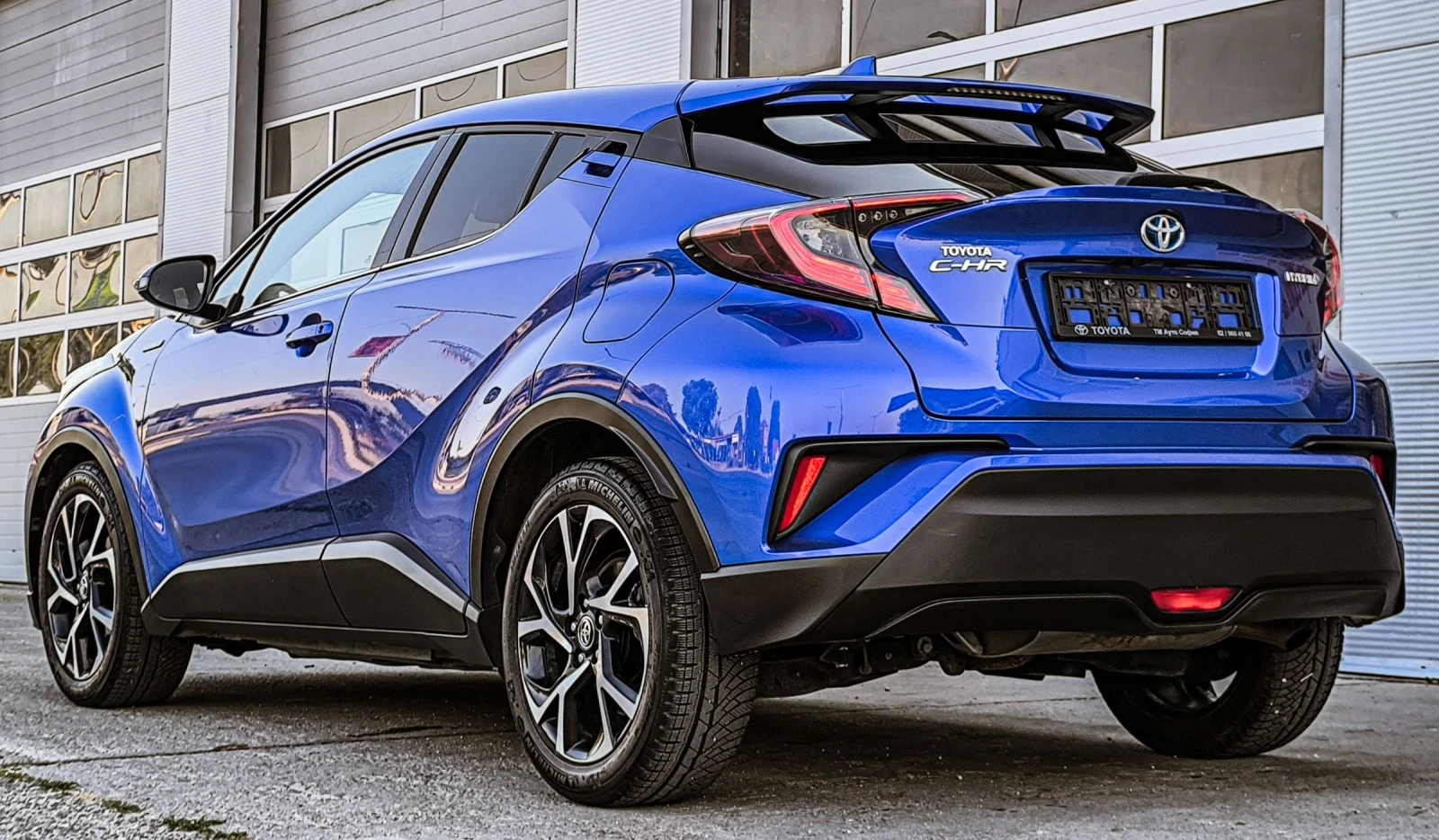 Toyota C-HR Hybrid 63000KM SOL SPORT EDITION  - изображение 6