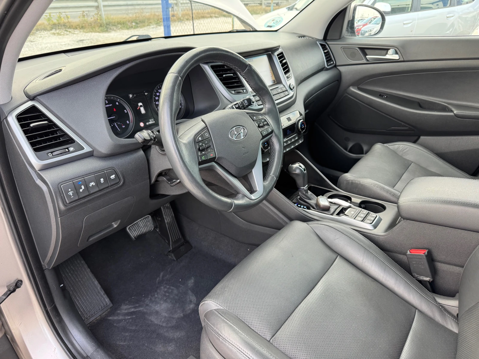 Hyundai Tucson -2.0CRDI-PREMIUM-4X4-FULL PACK | Mobile.bg   15