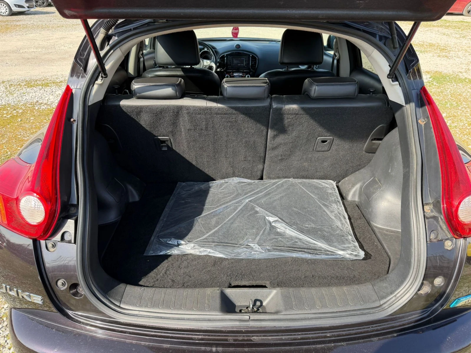 Nissan Juke 1.5 dci - КОЖА - НАВИ, снимка 9 - Автомобили и джипове - 53852377