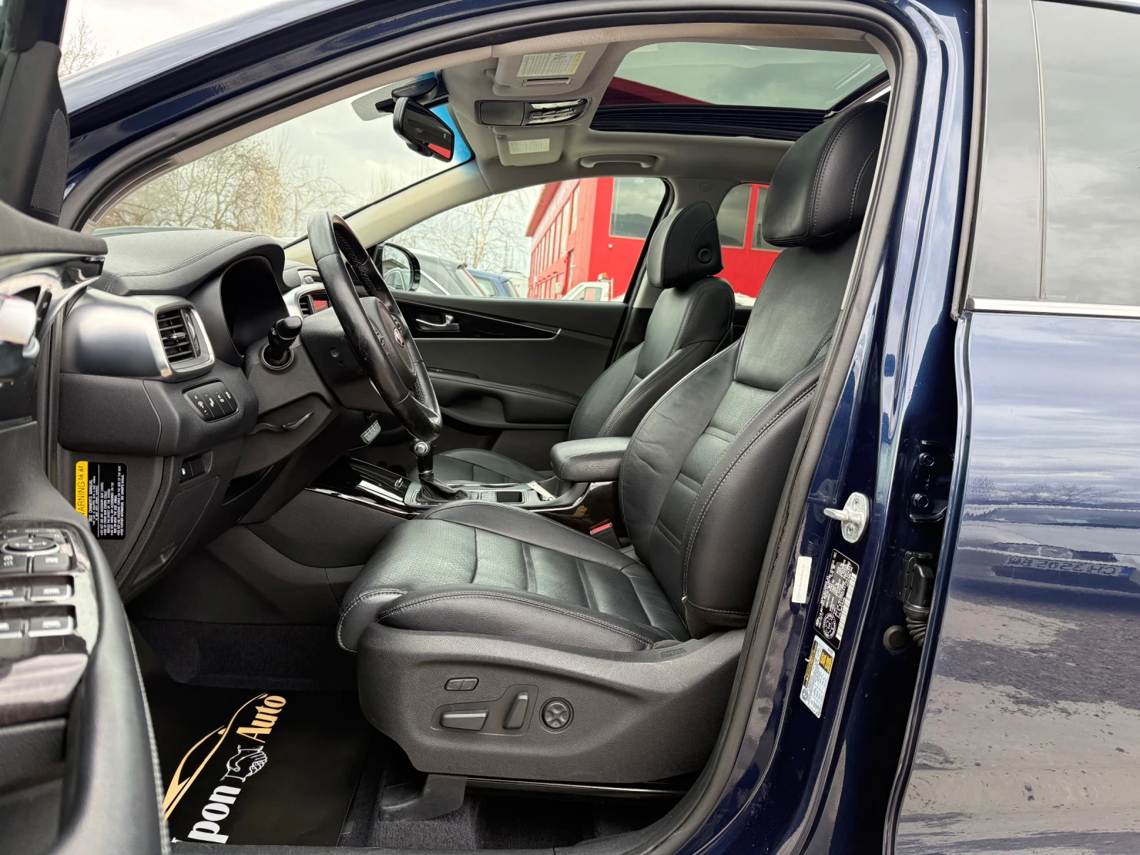 Kia Sorento 4х4* 7МЕСТА* М.ТОЧКА* КАМЕРА* ПОДГРЕВ* KeyLess, снимка 7 - Автомобили и джипове - 53894579