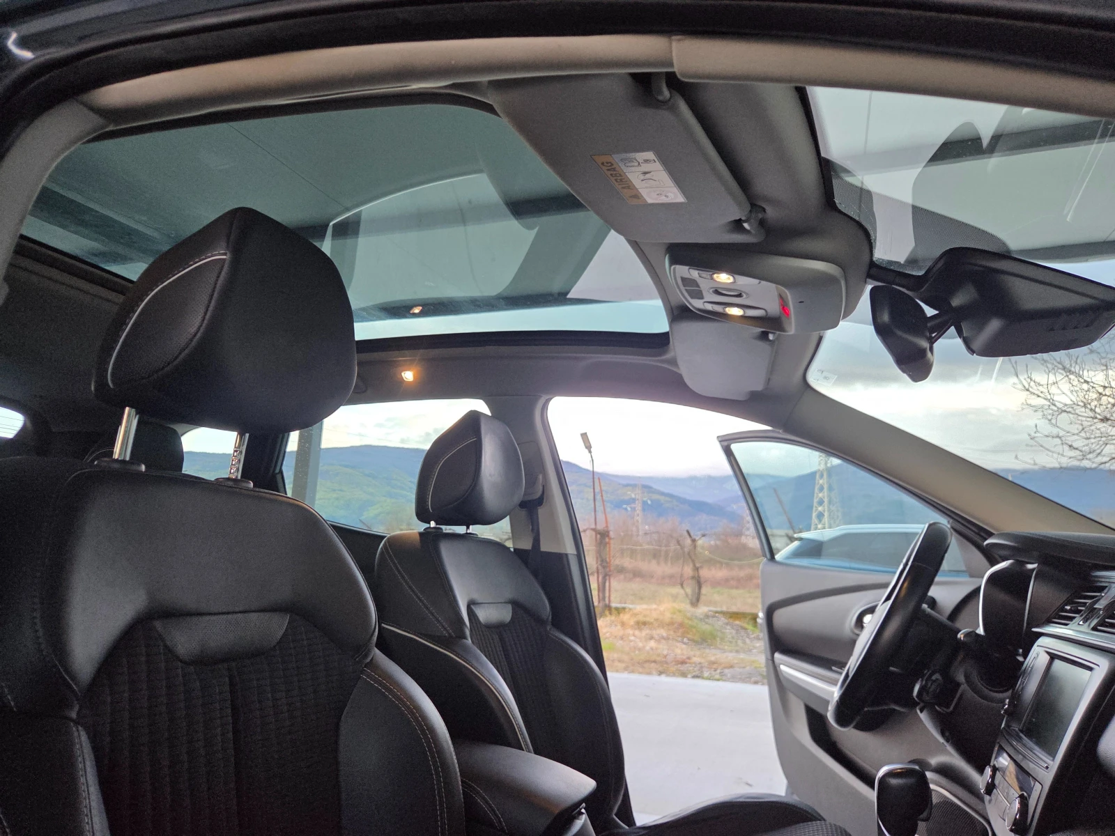 Renault Kadjar 1.2 T * PANORAMA* LED* PARK ASSIST* * KAMERA* , снимка 15 - Автомобили и джипове - 54008813