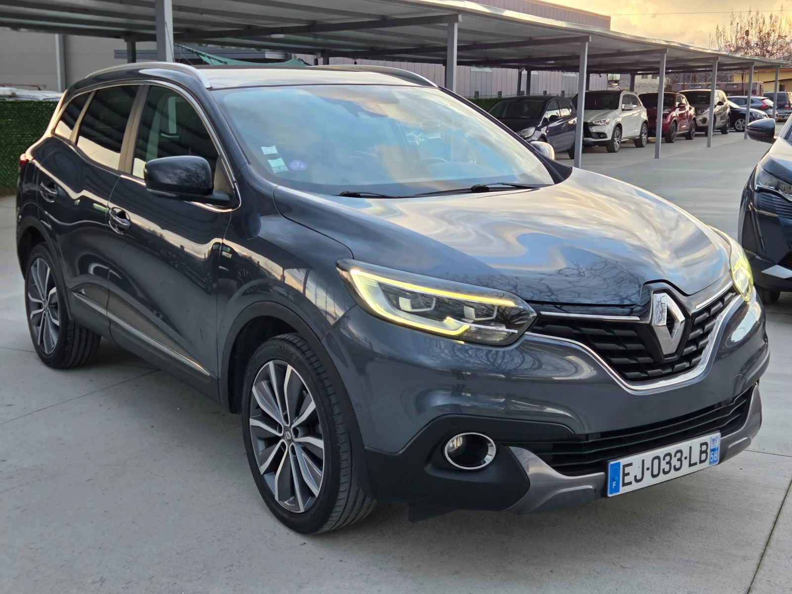 Renault Kadjar 1.2 T * PANORAMA* LED* PARK ASSIST* * KAMERA* 