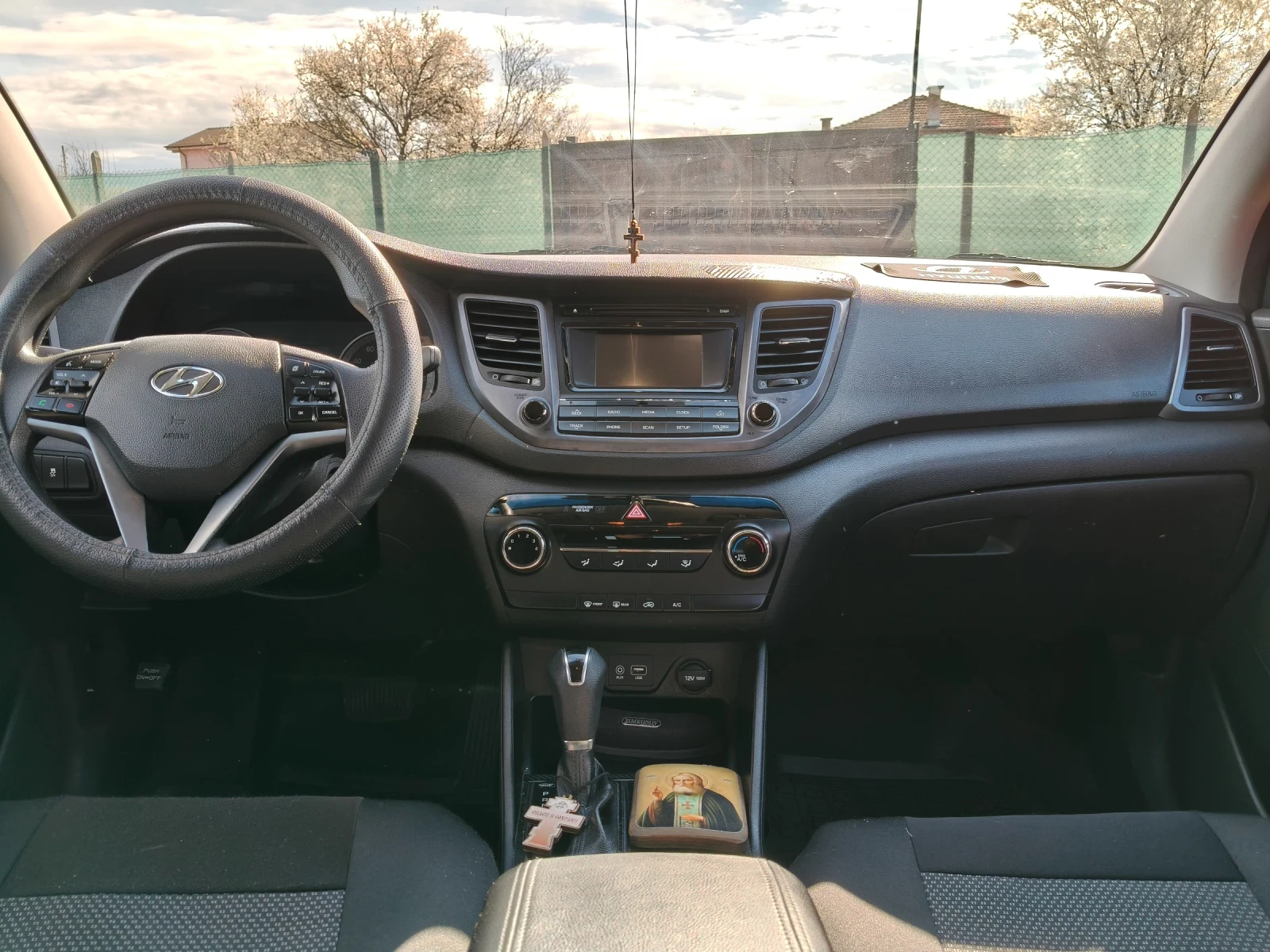 Hyundai Tucson, снимка 9 - Автомобили и джипове - 54100644