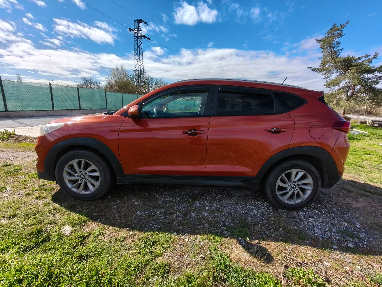 Hyundai Tucson, снимка 6 - Автомобили и джипове - 54100644