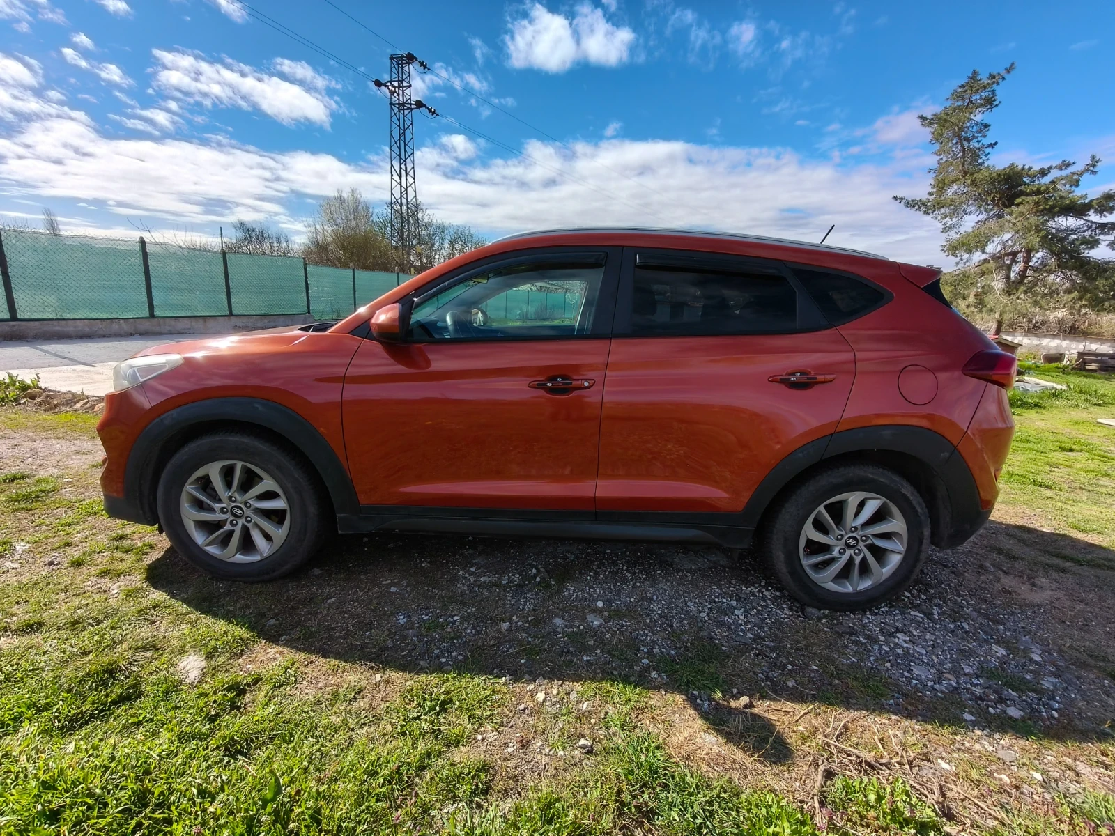 Hyundai Tucson, снимка 8 - Автомобили и джипове - 54100644