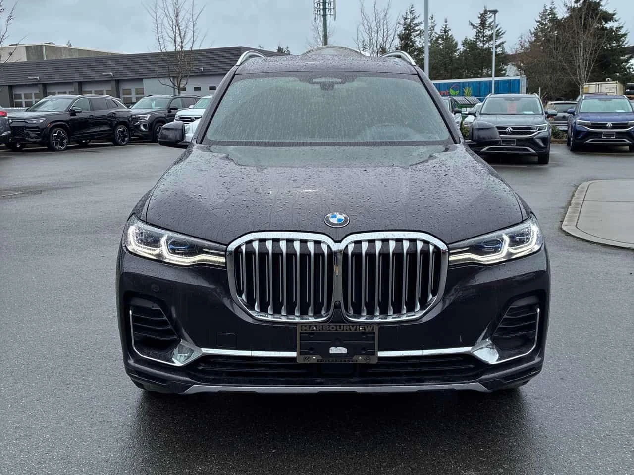 BMW X7  XDRIVE40I| SWAROWSKI| PANO| AMBIENT| 360| HUD, снимка 2 - Автомобили и джипове - 54219513