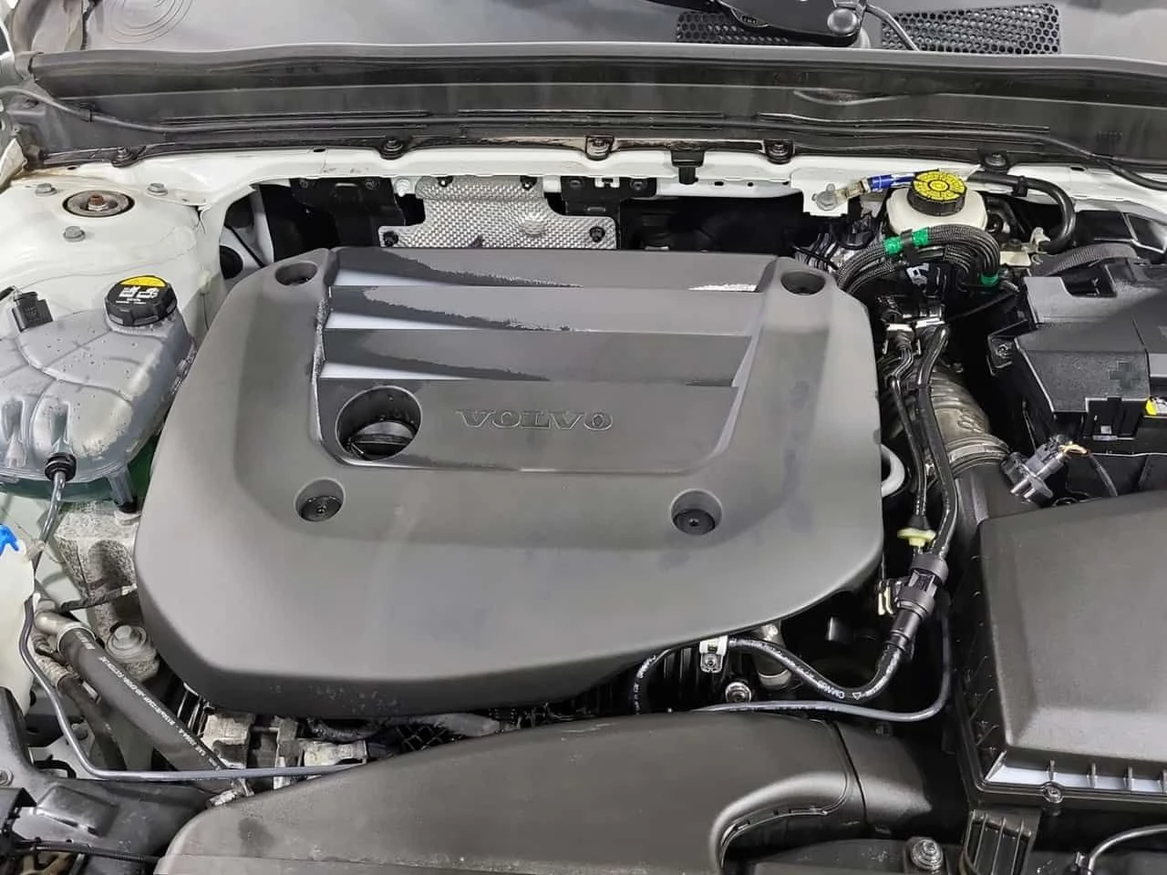 Volvo XC40 CORE  CARFAX, снимка 16 - Автомобили и джипове - 54445657