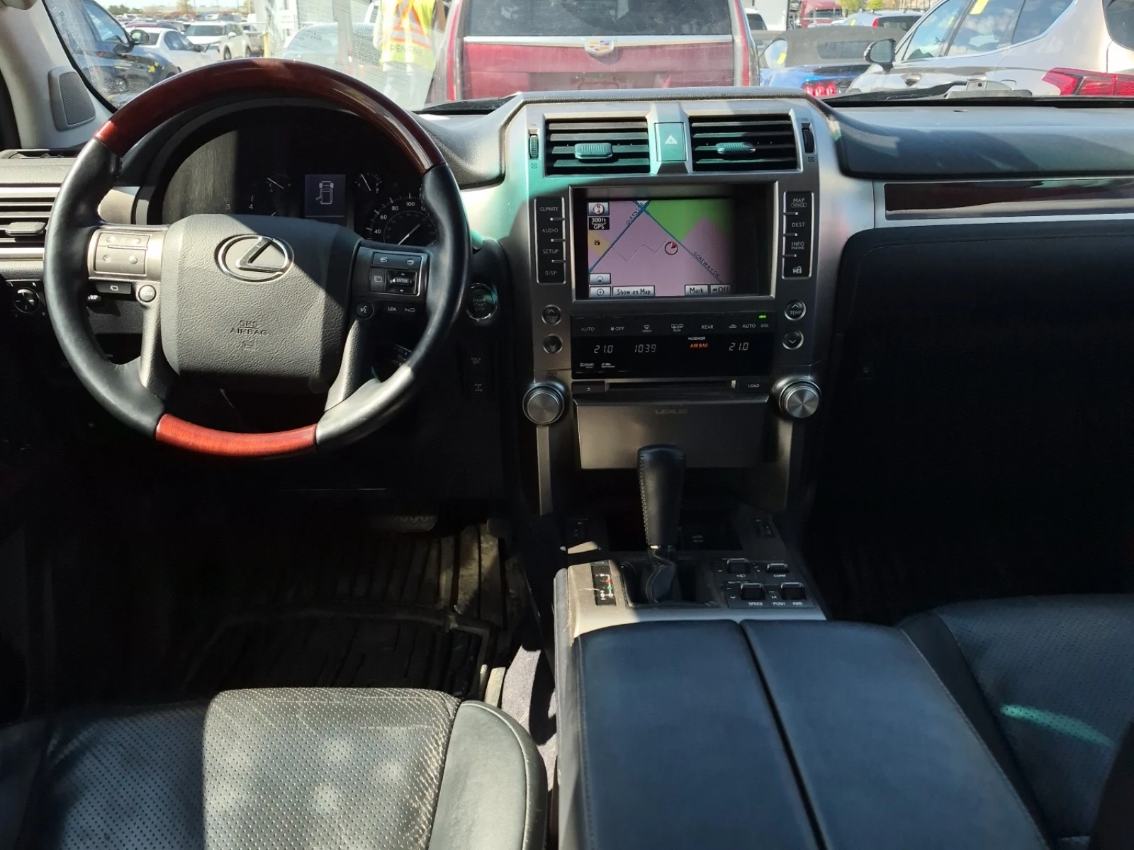 Lexus GX 460 ULTRA PREMIUM * БЕЗ ИНЦИДЕНТИ * ЦЕНА ДО БГ * , снимка 6 - Автомобили и джипове - 54513004
