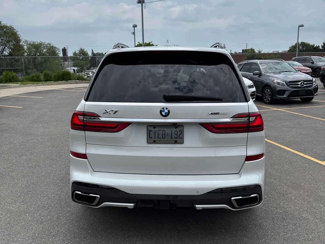 BMW X7 * xDrive50i * ДИСТРОНИК* 360КАМЕРА* ПАНО* ОБДУХВАН, снимка 5 - Автомобили и джипове - 54880127