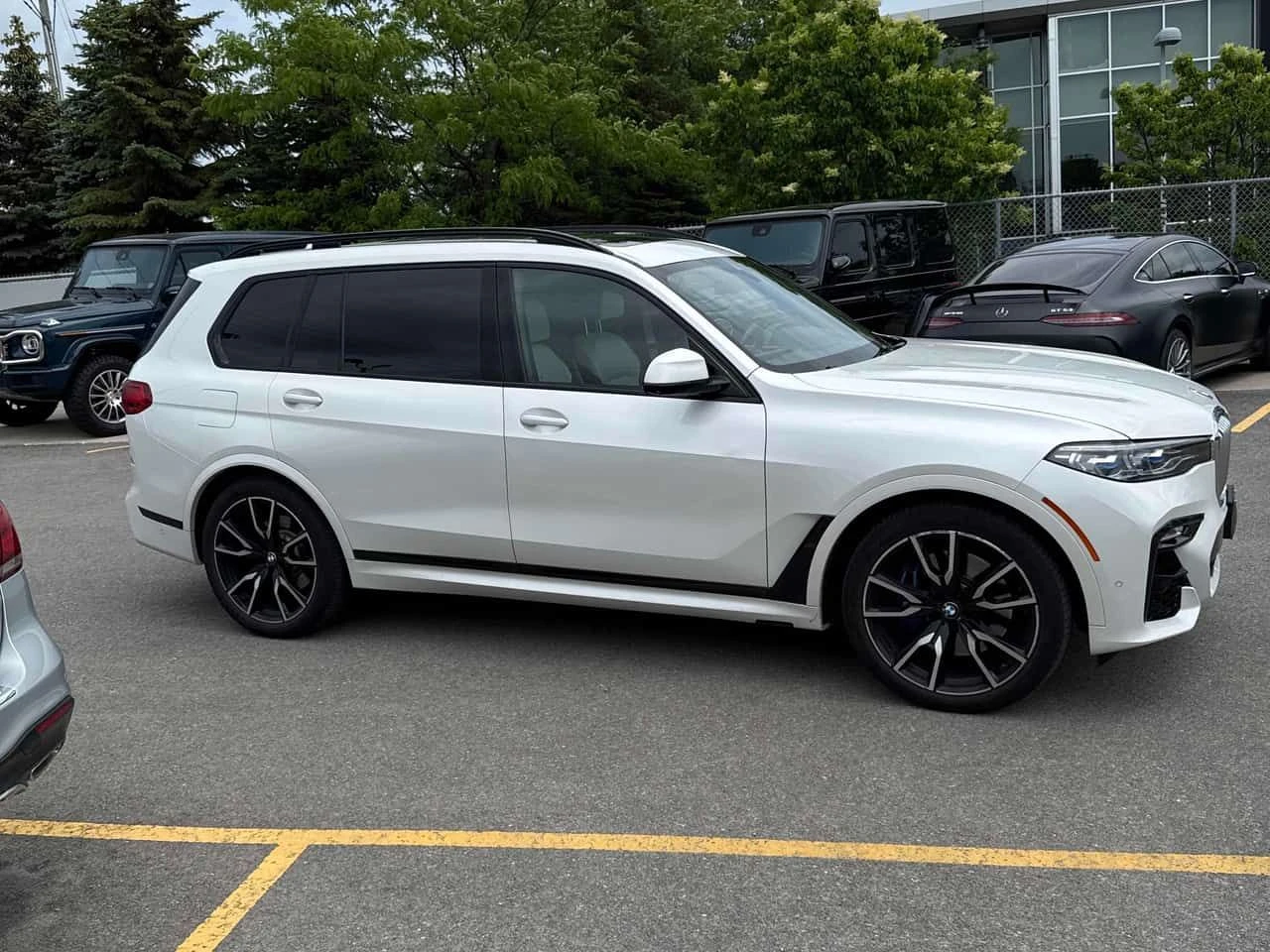 BMW X7 * xDrive50i * ДИСТРОНИК* 360КАМЕРА* ПАНО* ОБДУХВАН, снимка 4 - Автомобили и джипове - 54880127