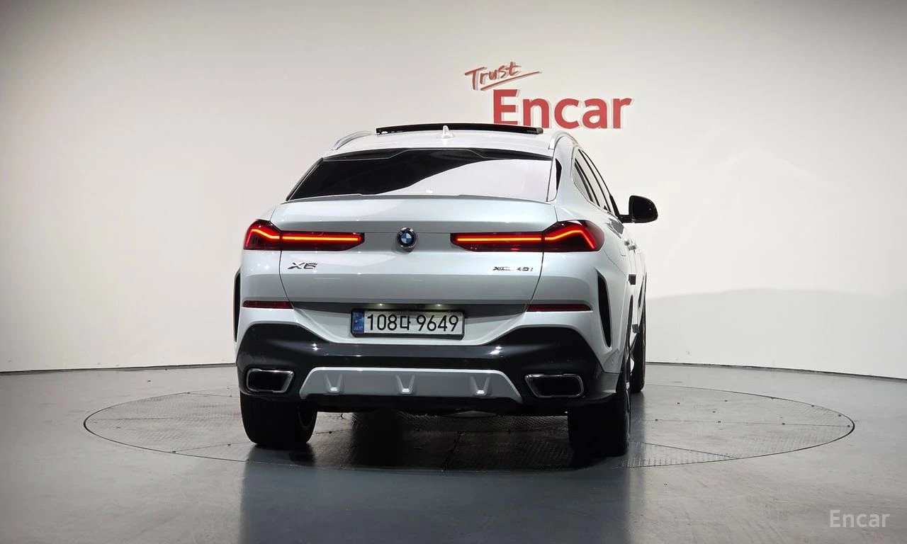 BMW X6 M* SPORT* LASER* ОБДУХВАНЕ* ДИСТРОНИК* 360КАМЕРА* , снимка 4 - Автомобили и джипове - 55003610
