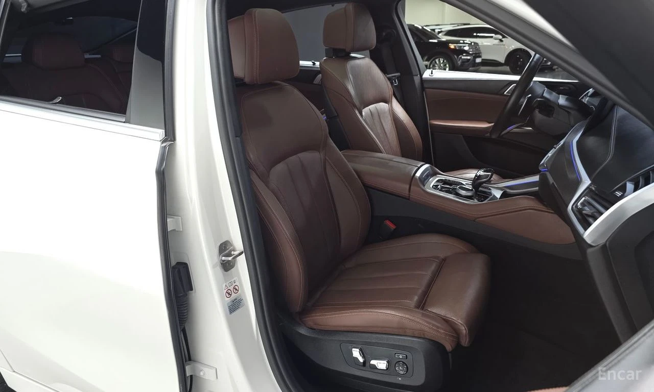 BMW X6 M* SPORT* LASER* ОБДУХВАНЕ* ДИСТРОНИК* 360КАМЕРА* , снимка 13 - Автомобили и джипове - 55003610