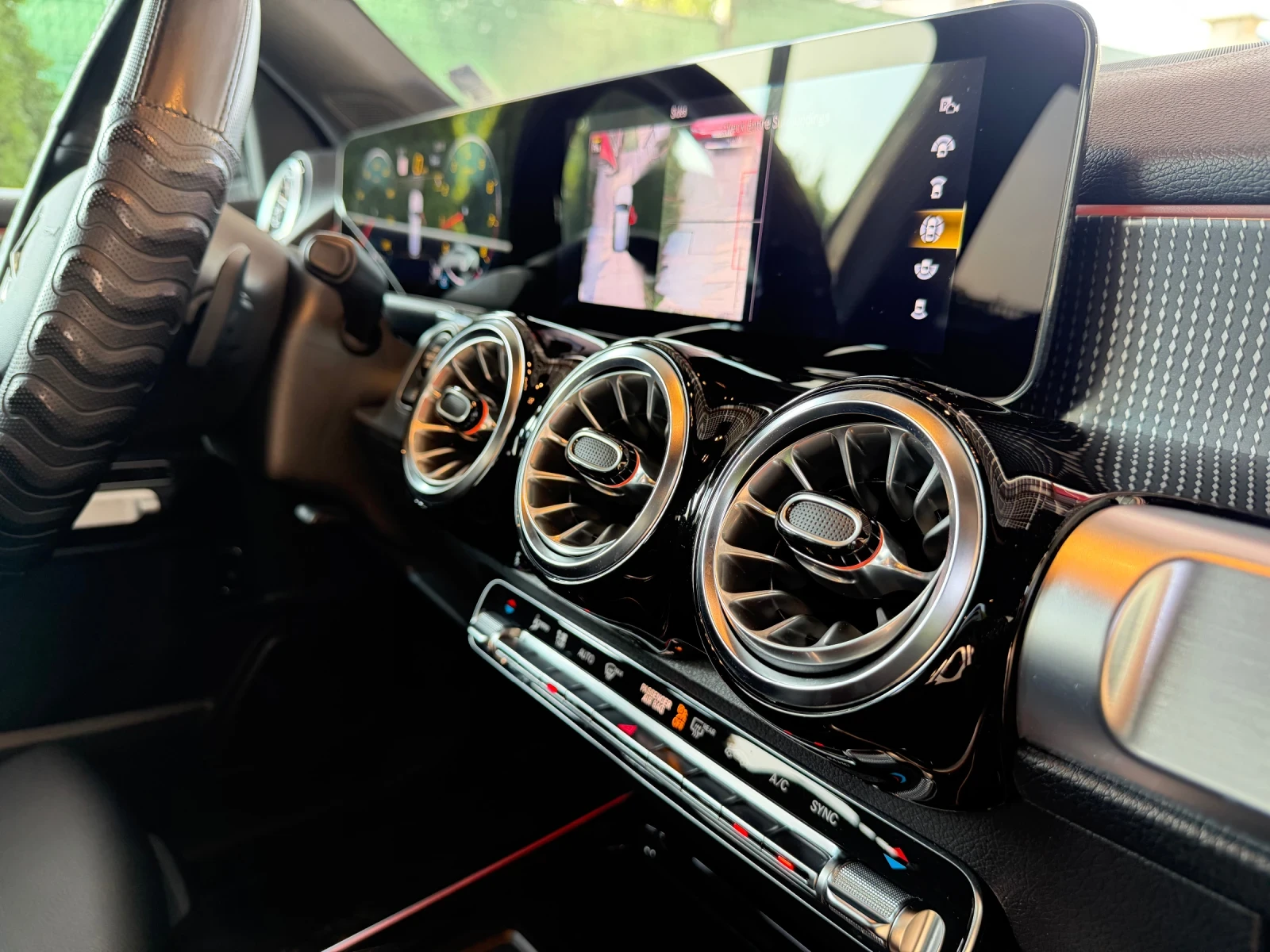 Mercedes-Benz GLB 250, снимка 9 - Автомобили и джипове - 55731810