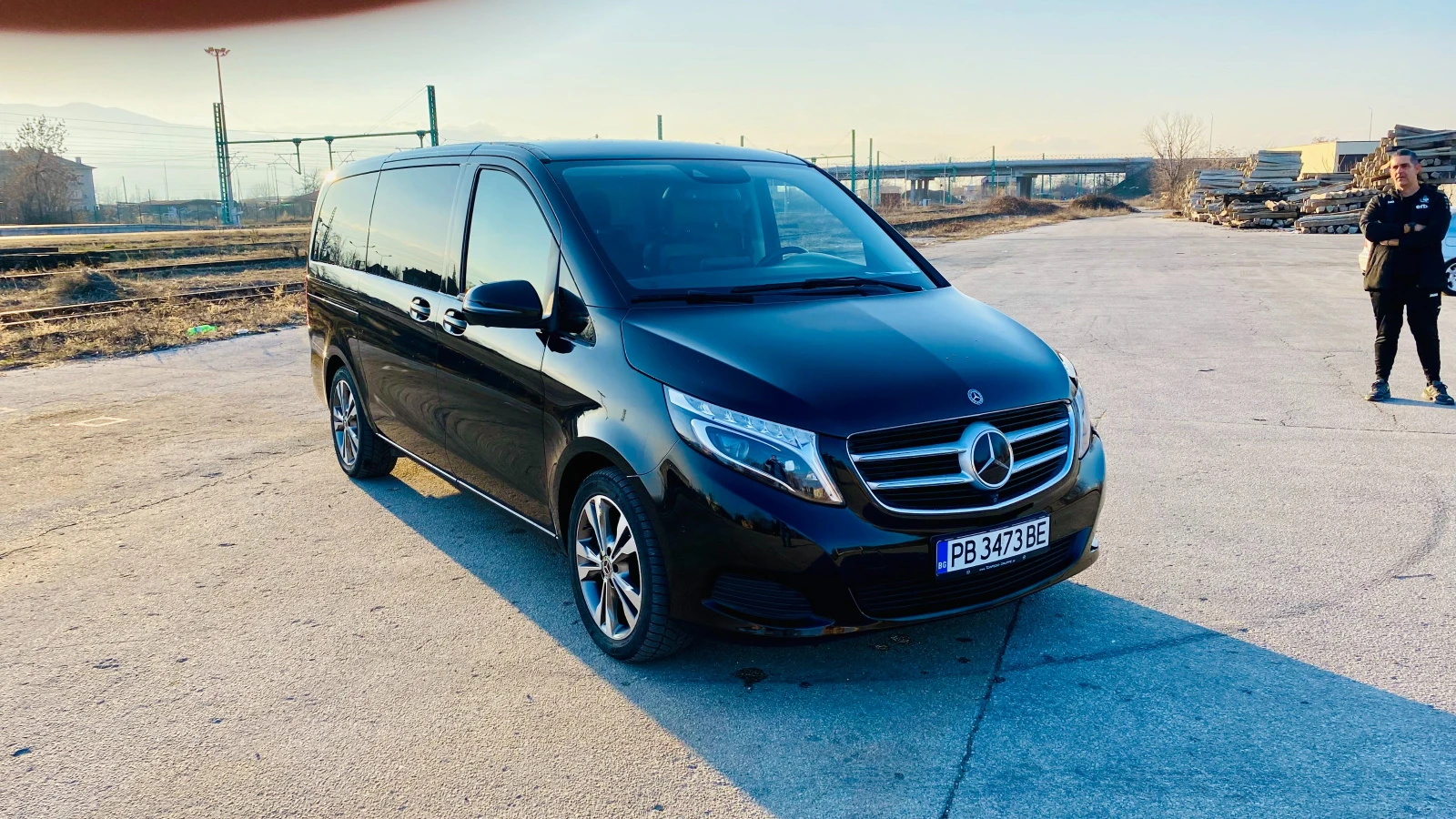 Mercedes-Benz V 250  - изображение 8